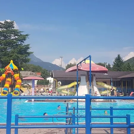 캠프장 Bungalow At Lake Lugano 포를레차