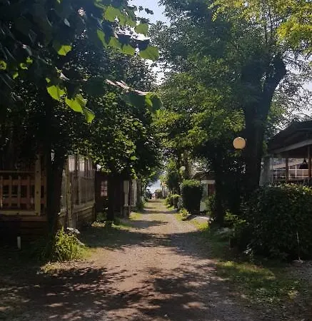 캠프장 Bungalow At Lake Lugano 포를레차