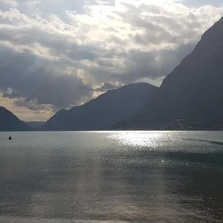 Bungalow At Lake Lugano * 포를레차